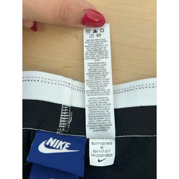 Nike Leggings Medium Black Athletic Workout Gym Blue Swoosh Sporty NWT - Picture 7 of 7